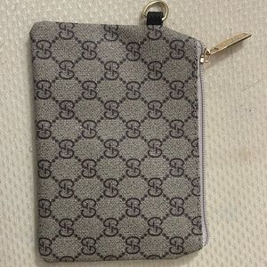 GG UAHQ coin pouch used